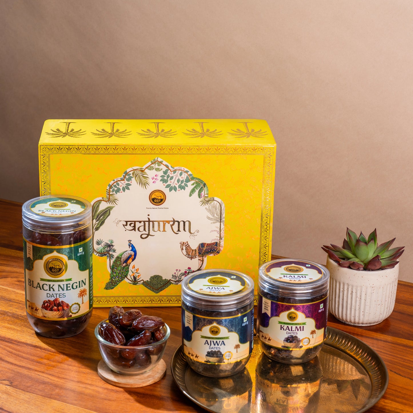 Khajurum Signature Hamper